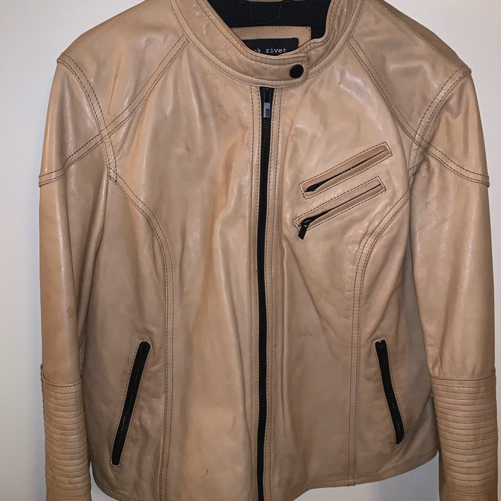Leather jacket - Picture 2 of 4